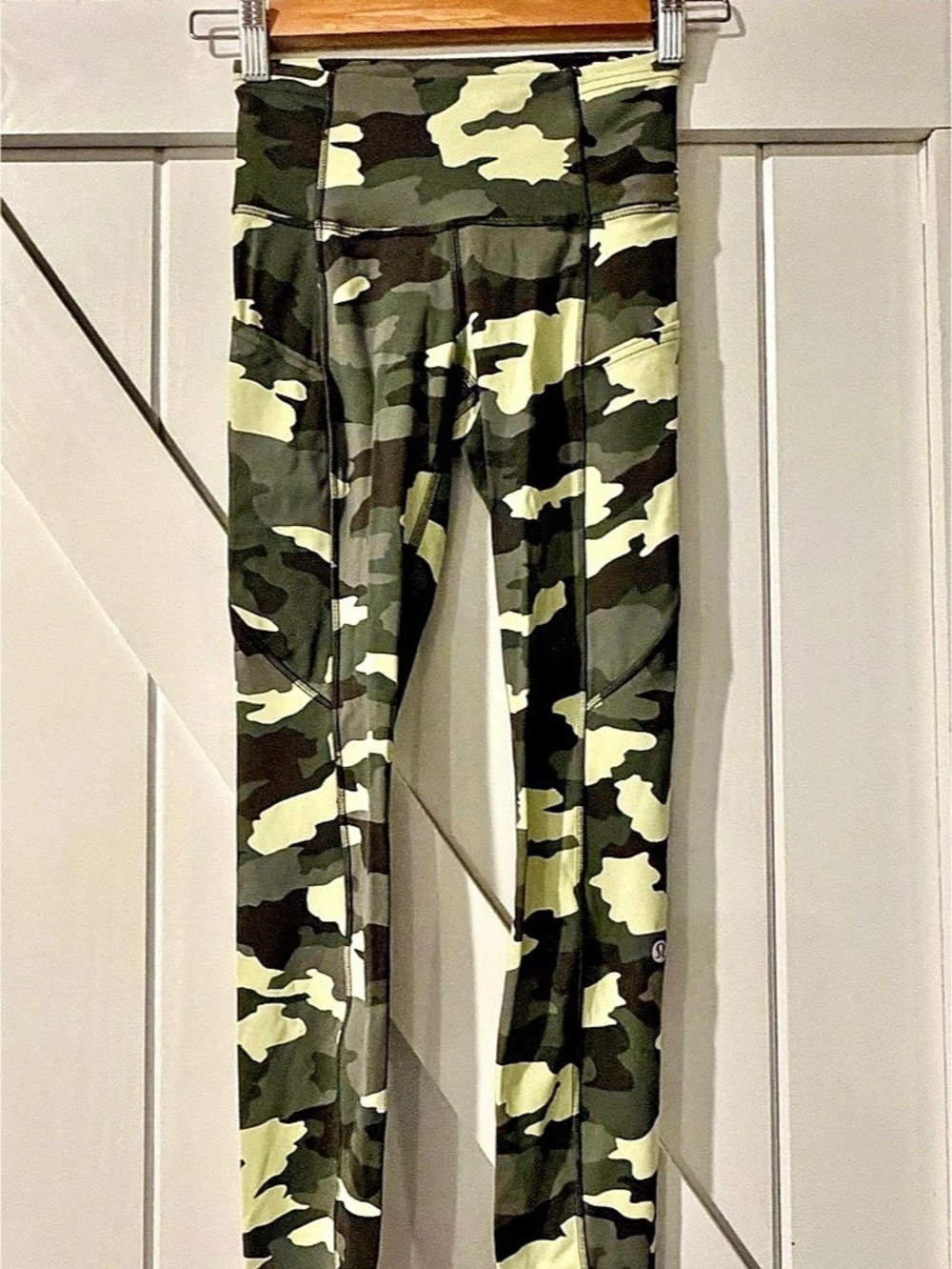 Lululemon Camo High-Rise Leggings Size 2 – Green Black Camouflage